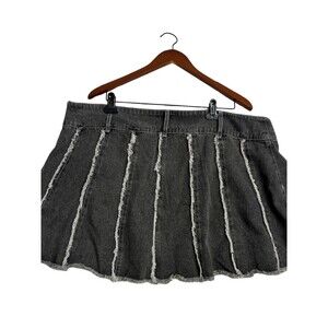 Hot Topic Plus Size 2 Dark Gray Frayed Denim Pleated Mini Skirt Raw Hem
